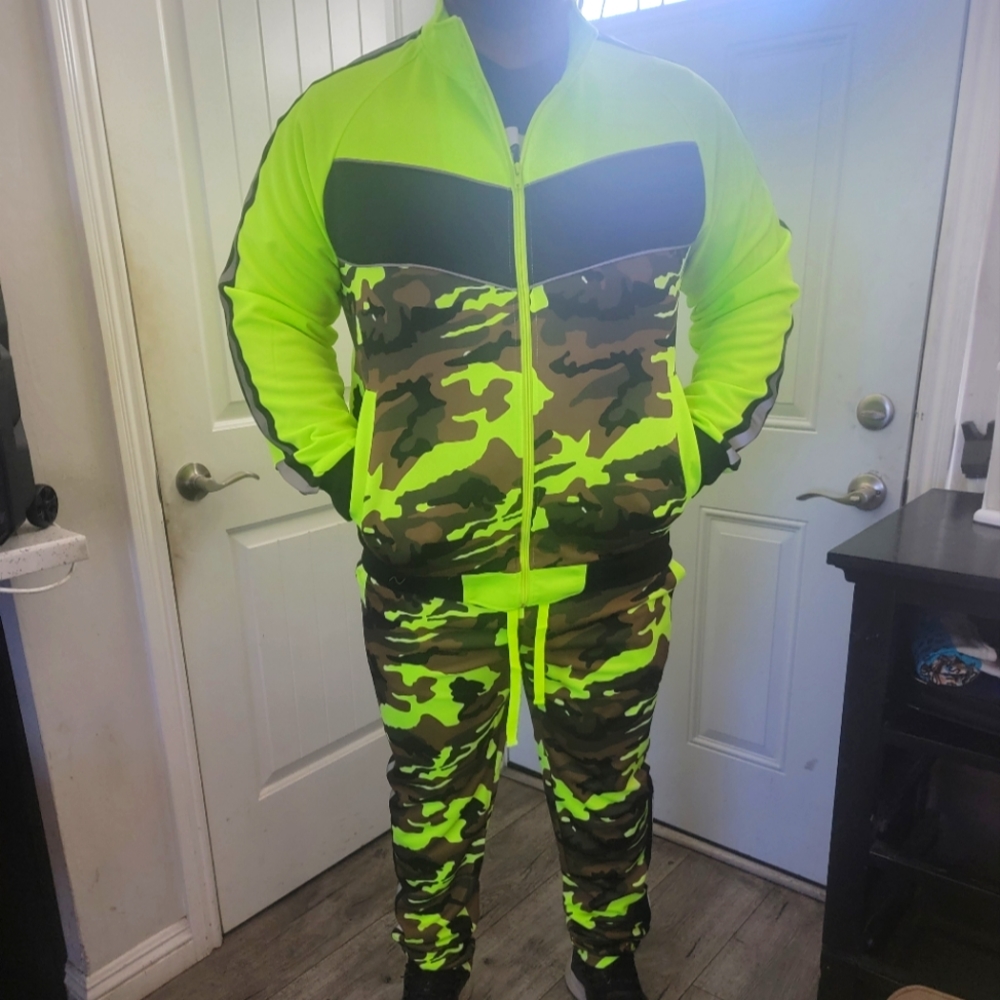 XL TRACKSUIT